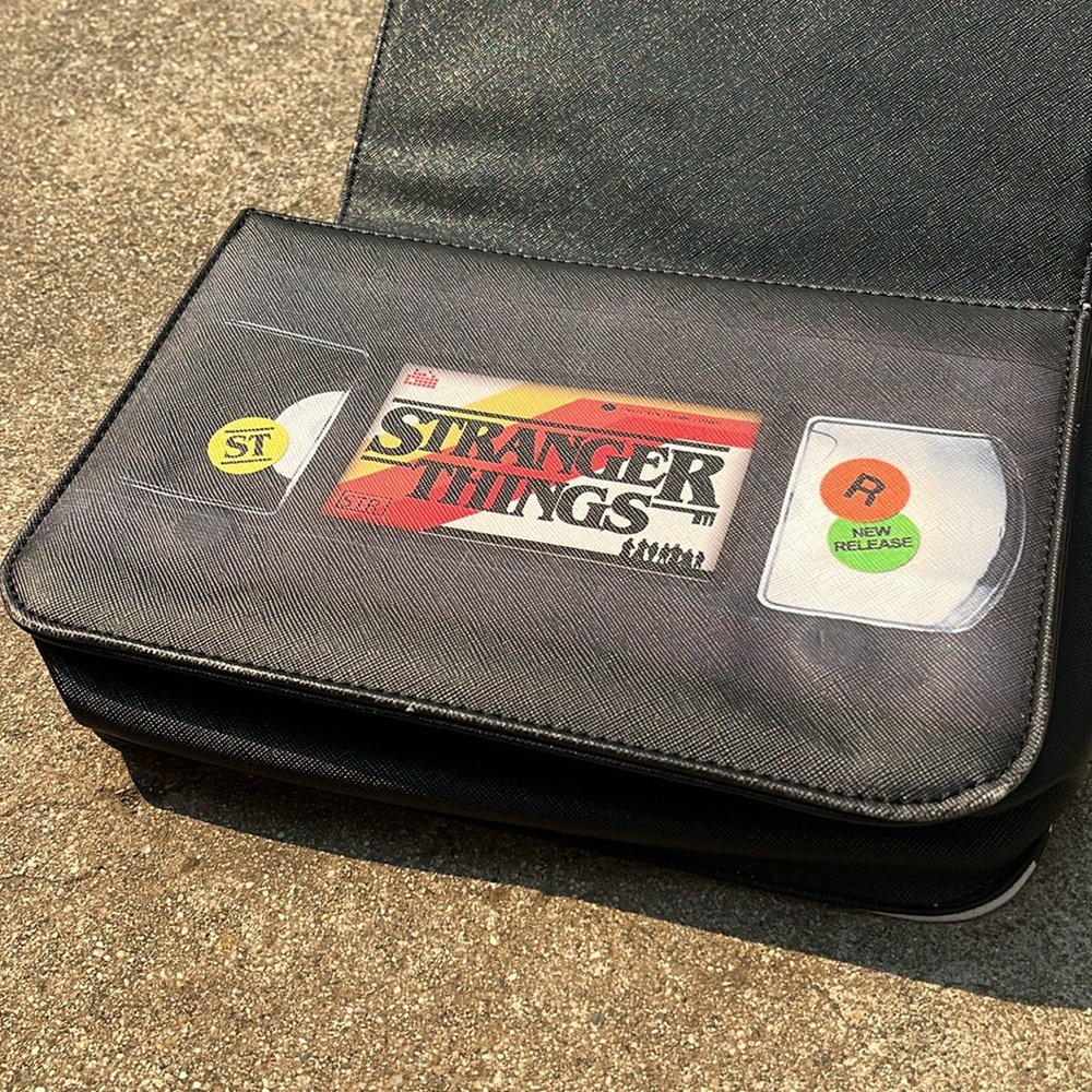 Stranger Things Bioworld Chain Link Vhs Stranger … - image 8